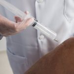 11/05/2018 Ozonoterapia, inyección, jeringuilla.
La ozonoterapia es una técnica médica que utiliza el ozono como agente terapéutico en un gran número de patologías. Es netamente natural, con pocas contraindicaciones y efectos secundarios mínimos, siempre que se realice correctamente, así como una buena alternativa en el tratamiento de algunos casos.
ESPAÑA EUROPA MADRID SALUD
GETTY IMAGES/ISTOCKPHOTO / IGOR ALECSANDER